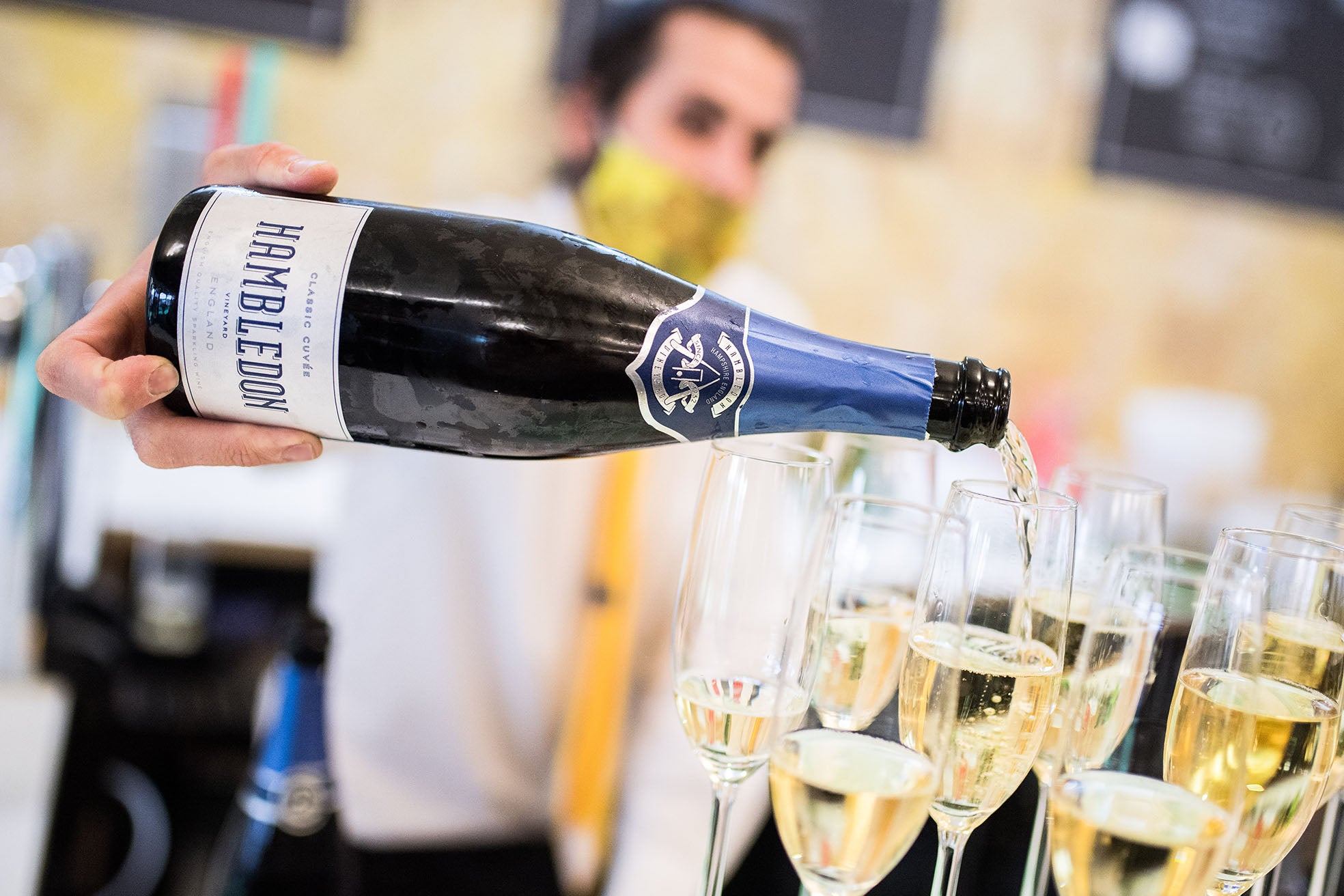 Everything you wanted to know about English sparkling wine service*