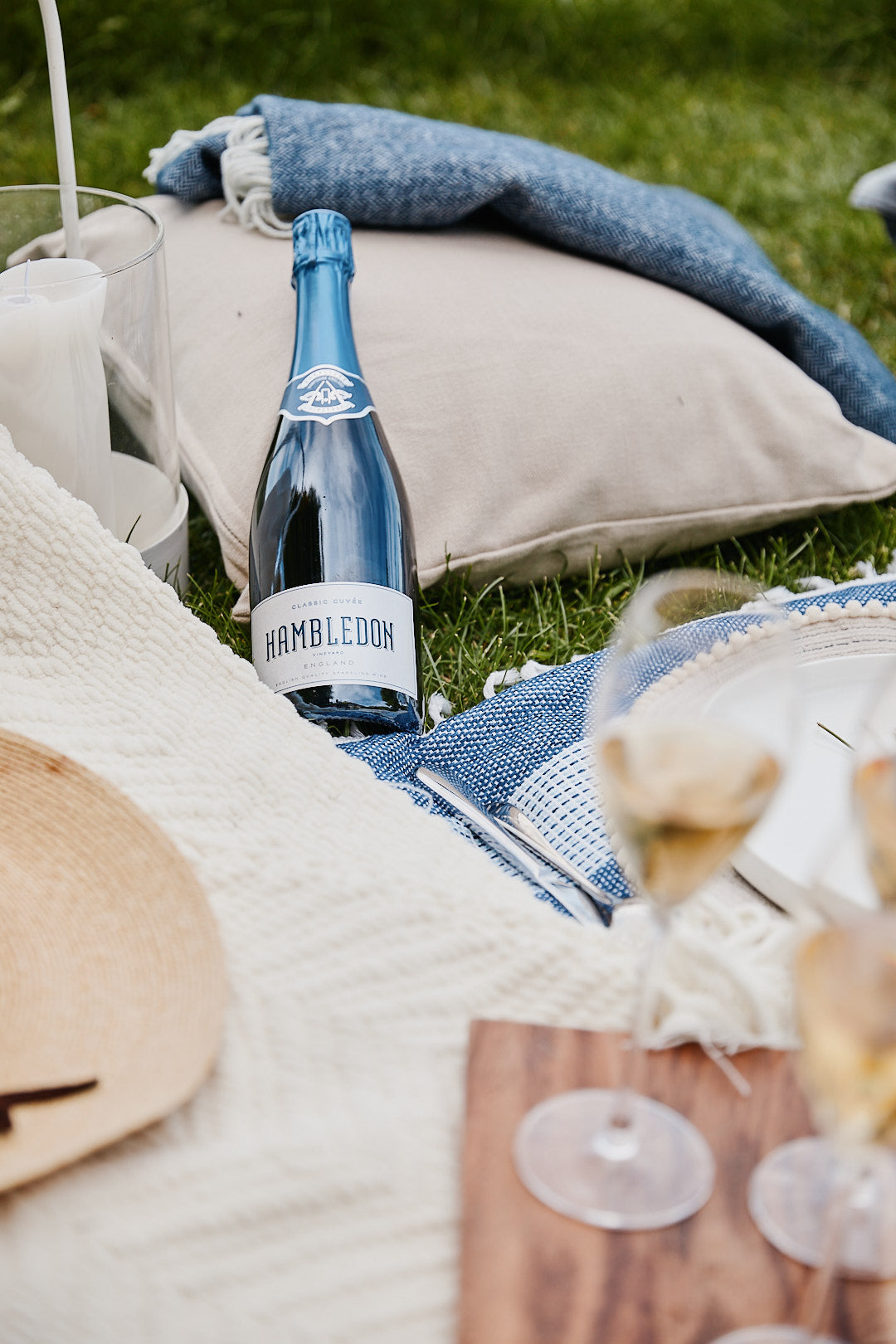 Hambledon Vineyard x Fieldbar: Party Picnic Bundle